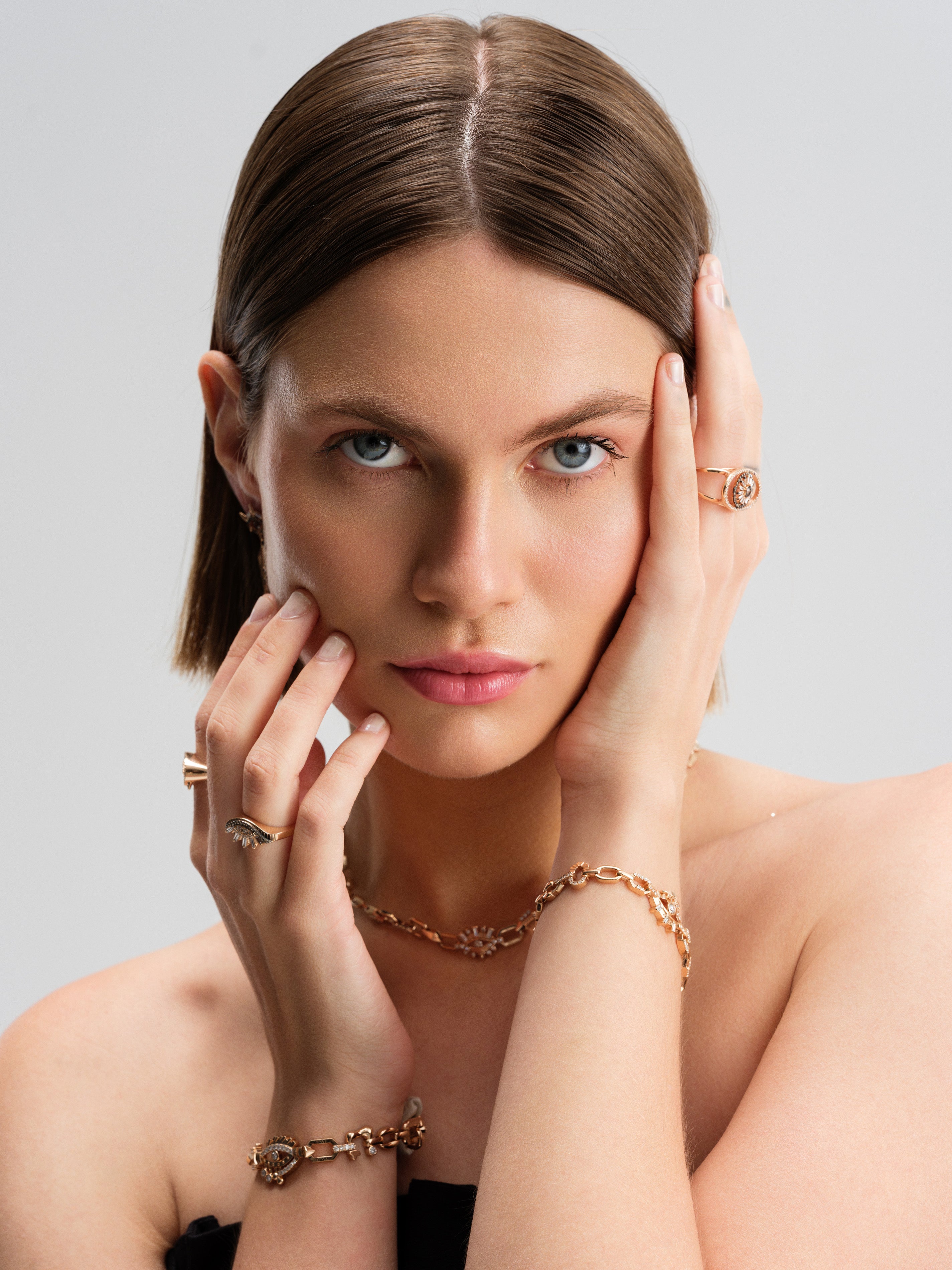 LUCKY EYES DIAMOND BRACELET